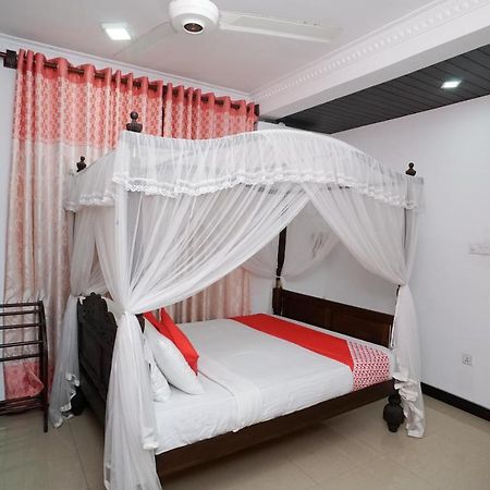 Shirantha Hotel กอลล์ ภายนอก รูปภาพ