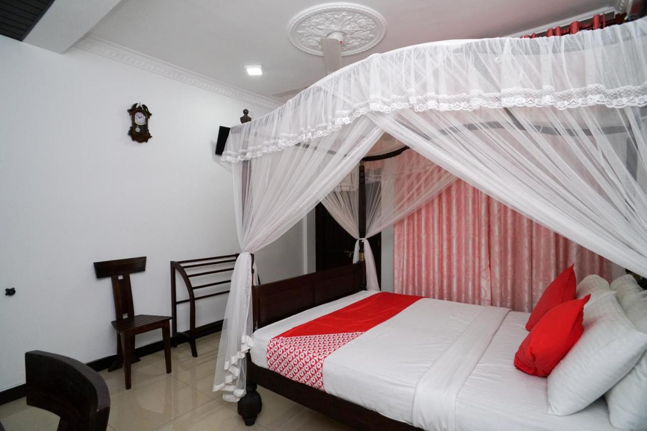 Shirantha Hotel กอลล์ ภายนอก รูปภาพ
