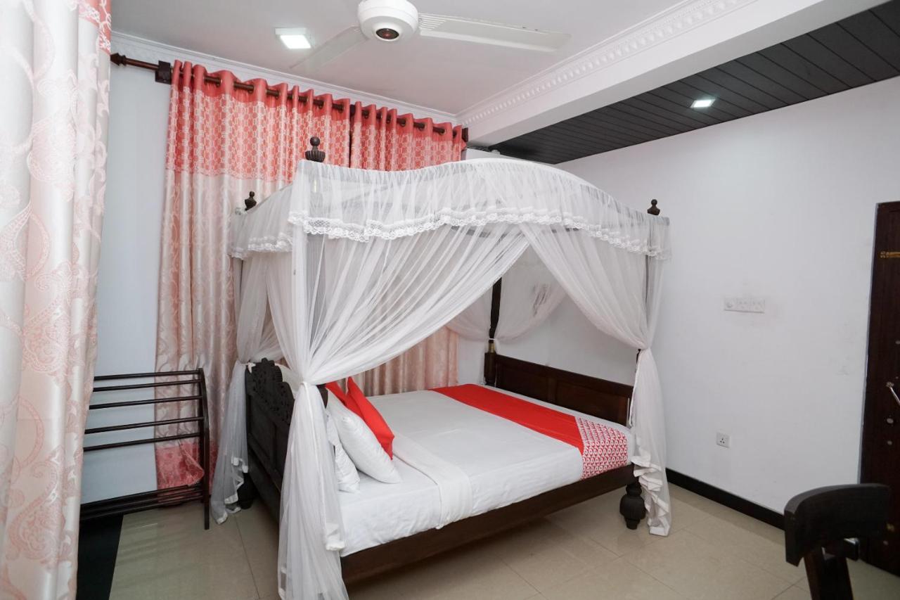 Shirantha Hotel กอลล์ ภายนอก รูปภาพ