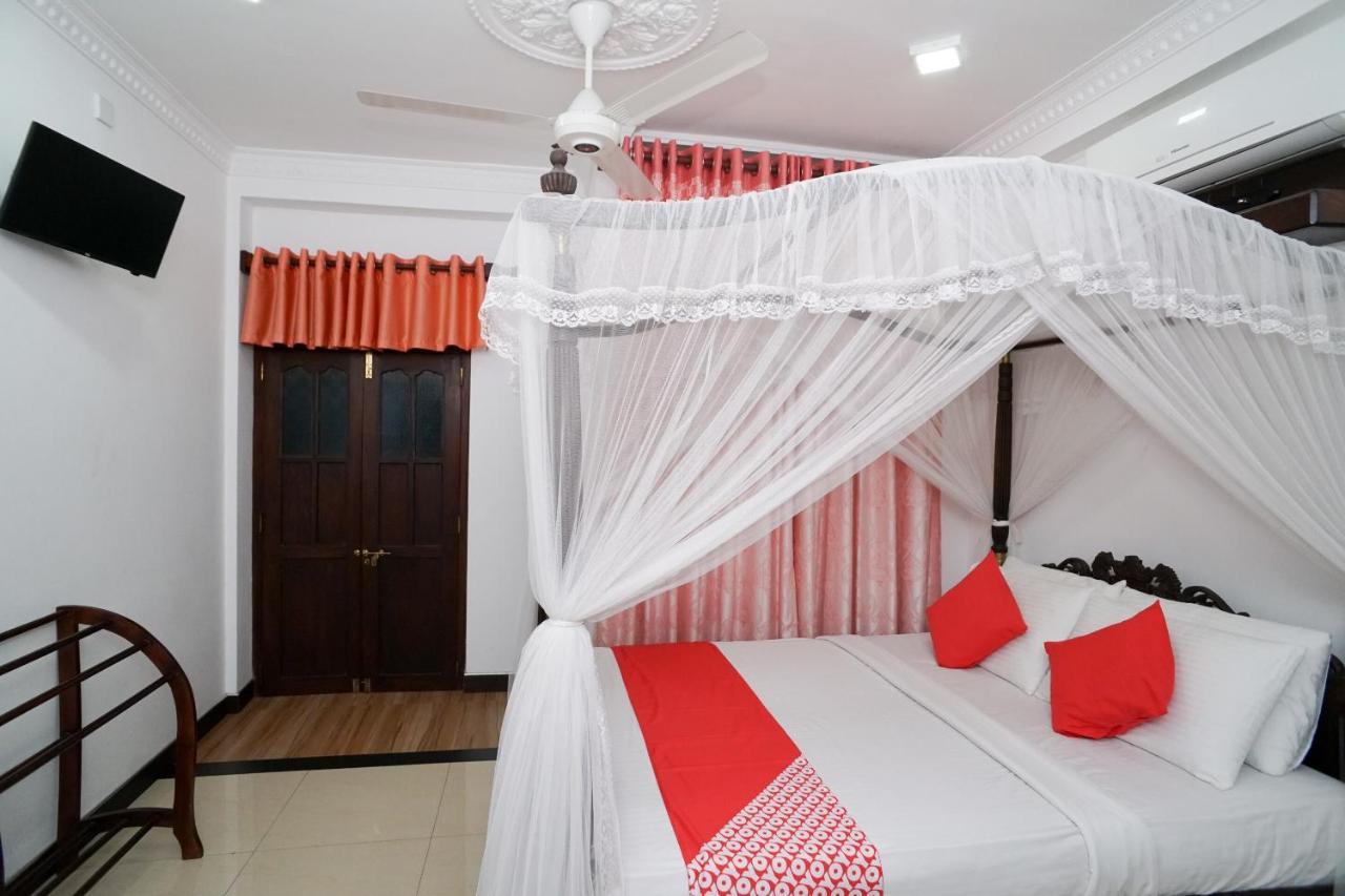 Shirantha Hotel กอลล์ ภายนอก รูปภาพ