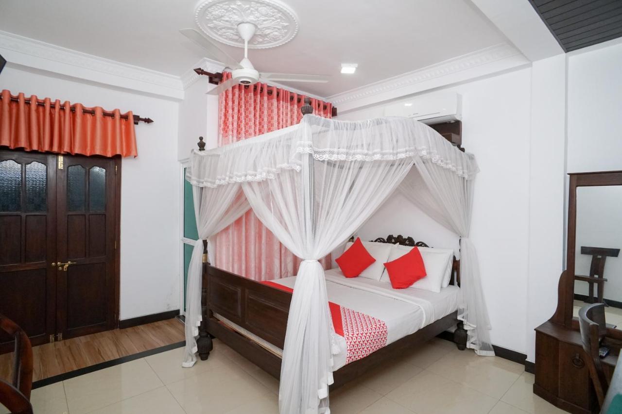 Shirantha Hotel กอลล์ ภายนอก รูปภาพ